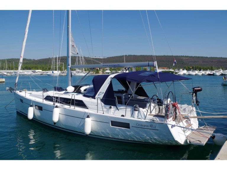 Bareboat Rental Sailboat Bénéteau with a boat licence