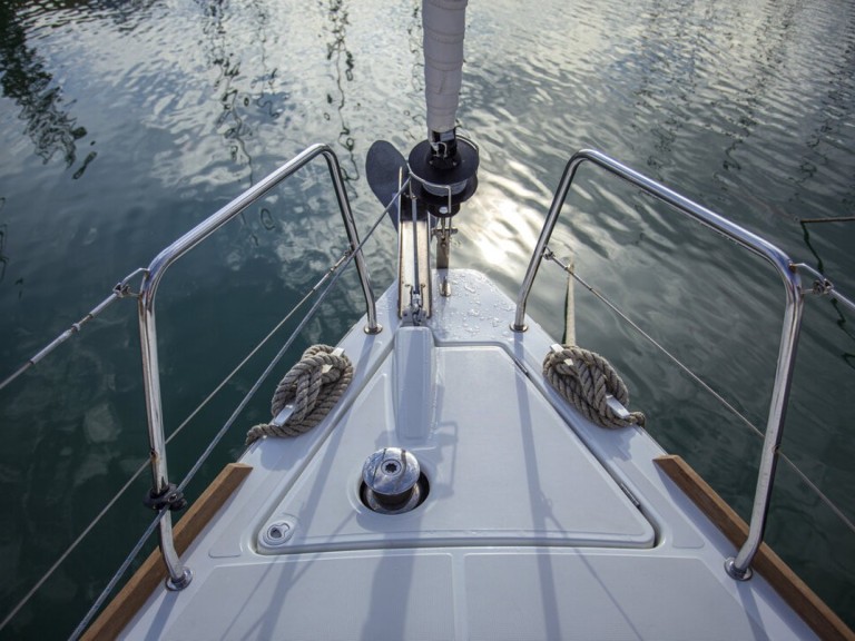 Bénéteau Oceanis 38.1 in Zadar on SamBoat