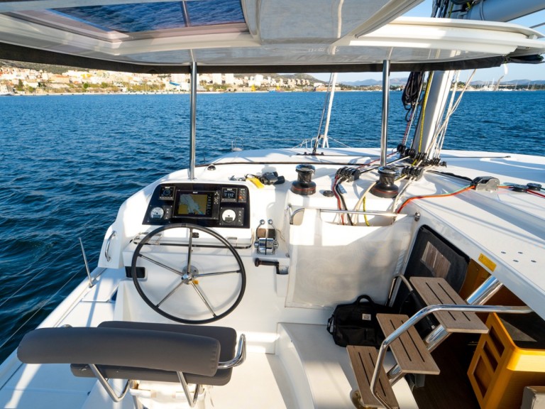Yacht charter Šibenik cheap Lagoon 42
