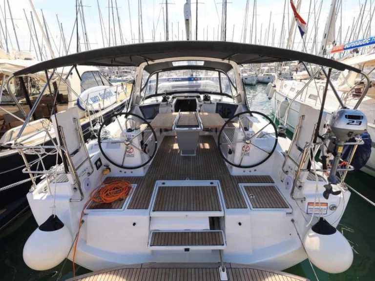 Bareboat Rental Sailboat Bénéteau with a boat licence