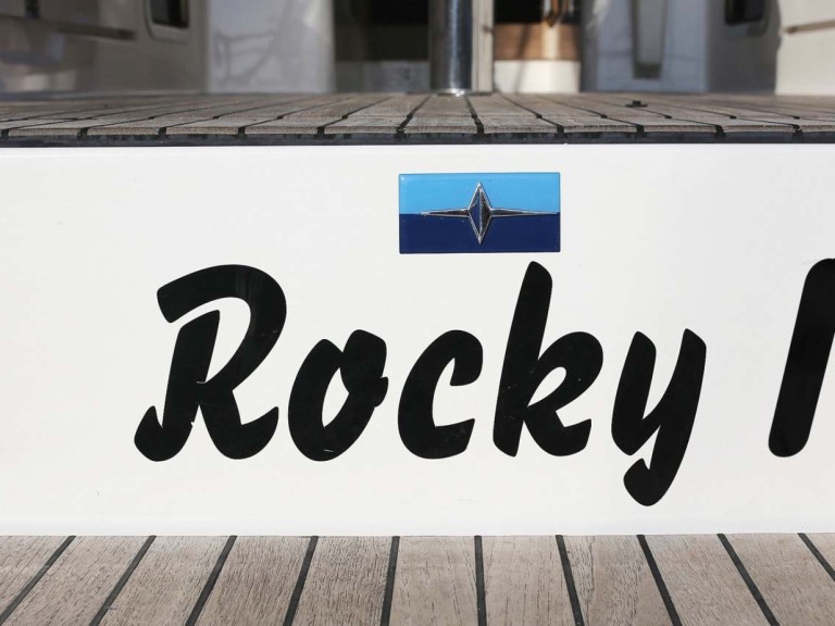 Rent a Bavaria Cruiser 46 Trogir