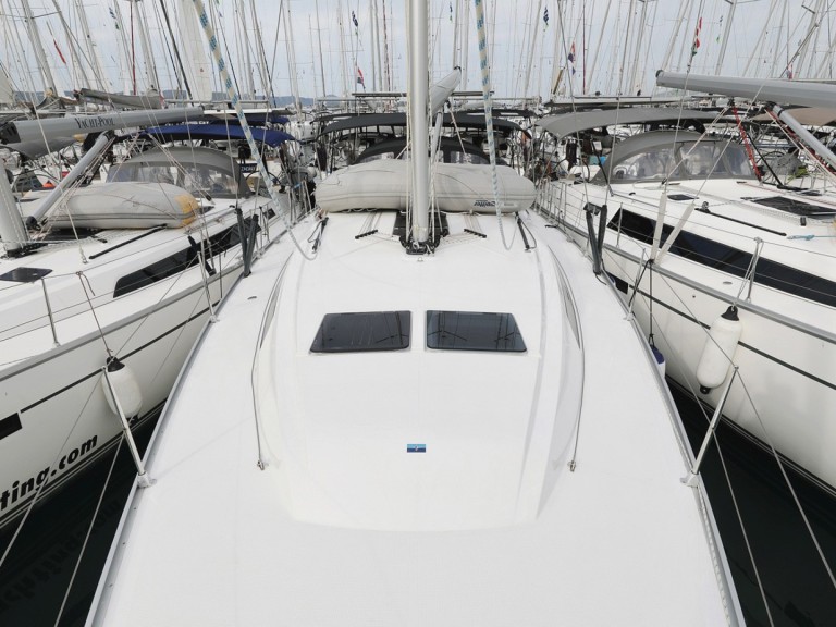 Rent a Bavaria Cruiser 46 Biograd na Moru