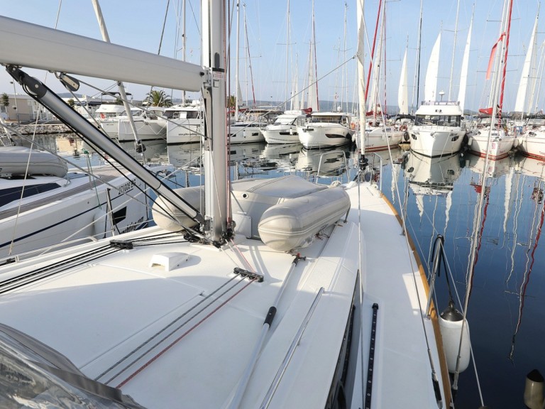 Sailboat rental in Biograd na Moru - Bénéteau Oceanis 38.1