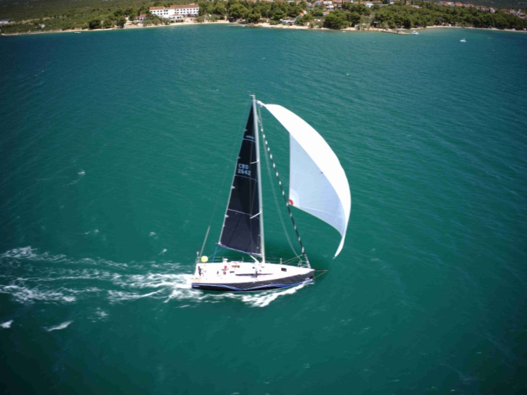 Rent a Elan E4 Pirovac