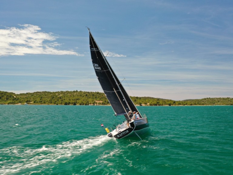 Boat rental Elan E4 in Pirovac on Samboat