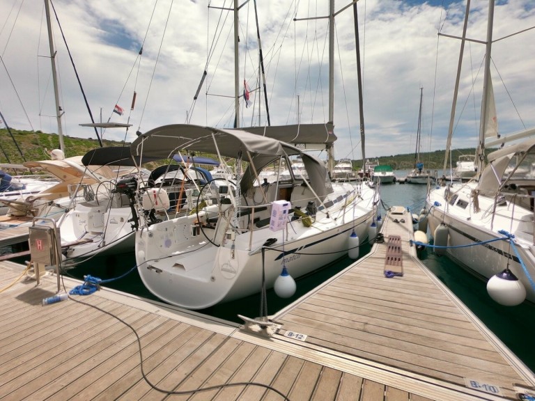 Bavaria Bavaria 38 Match - 2 cab. charter bareboat or captained in  Primošten
