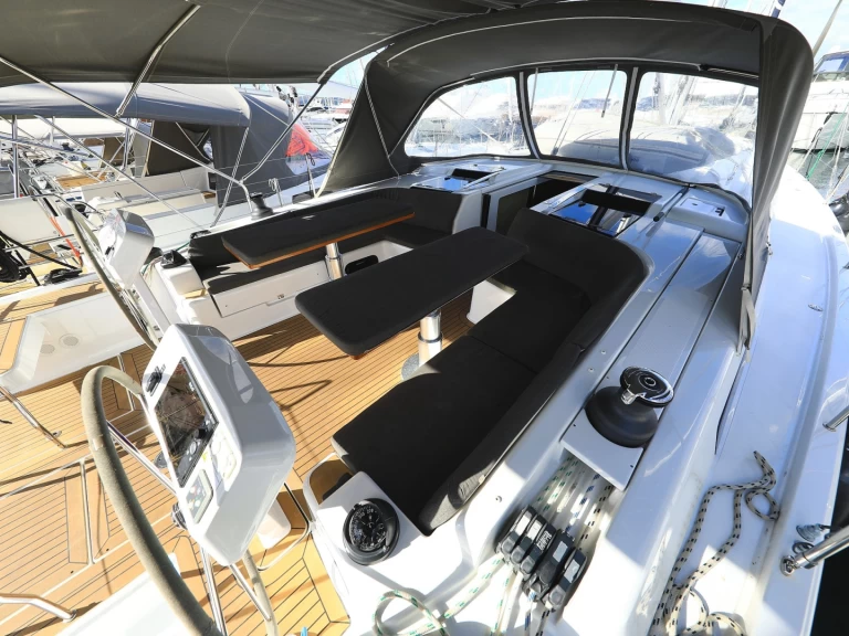 Boat rental Hanse Hanse 508 in Biograd na Moru on Samboat