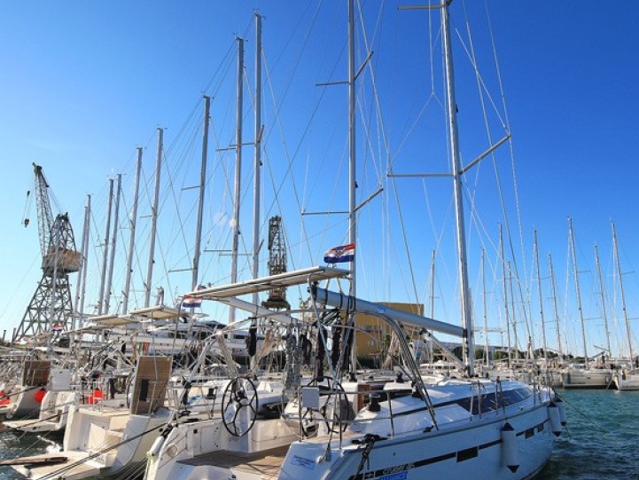 Yacht charter Biograd na Moru cheap Cruiser 46