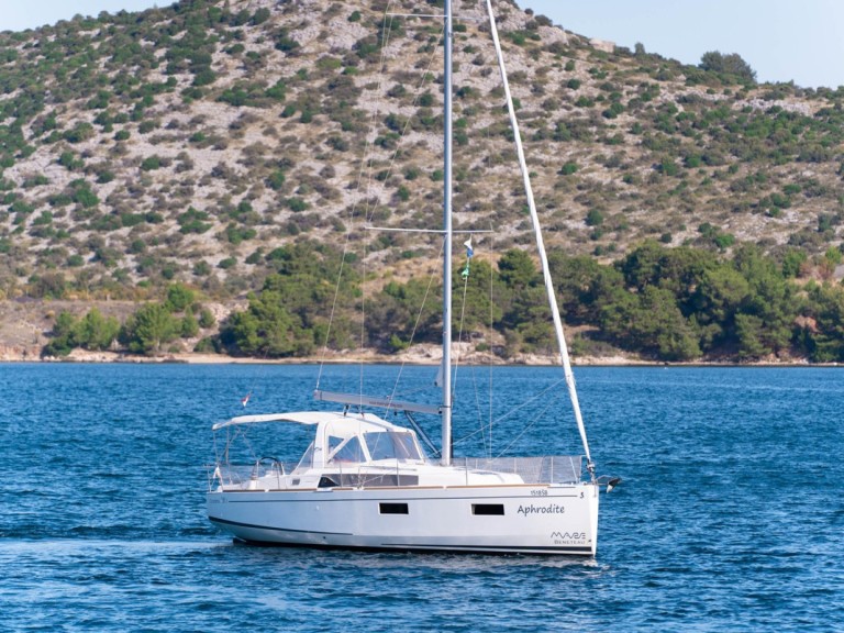 Bénéteau Oceanis 38 charter bareboat or captained in  Šibenik