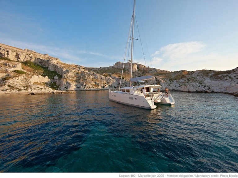 Lagoon Lagoon 400 S2 in Mandalina Marina on SamBoat