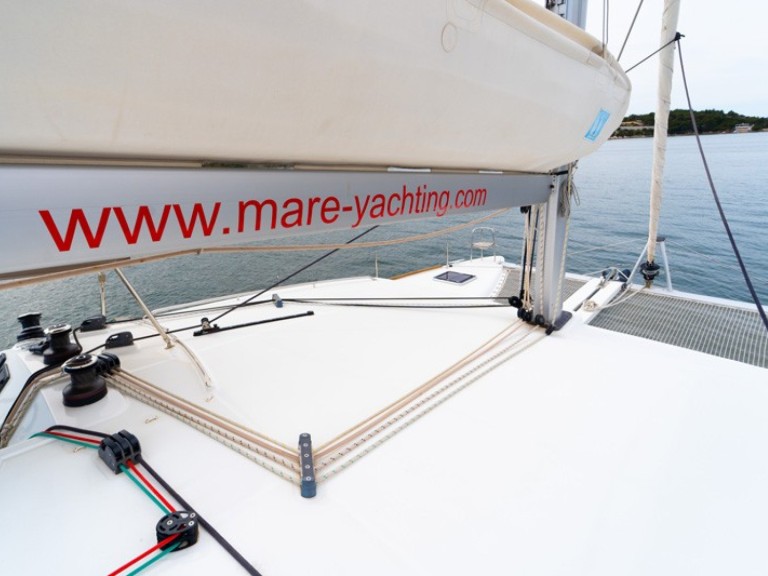 Catamaran rental in Šibenik - Lagoon Lagoon 400 S2
