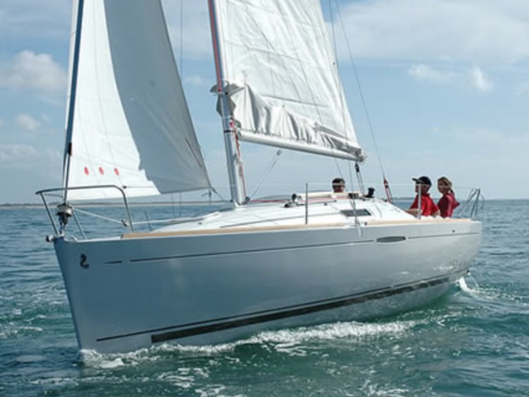 Bénéteau First 25 S charter bareboat or captained in  Arzon