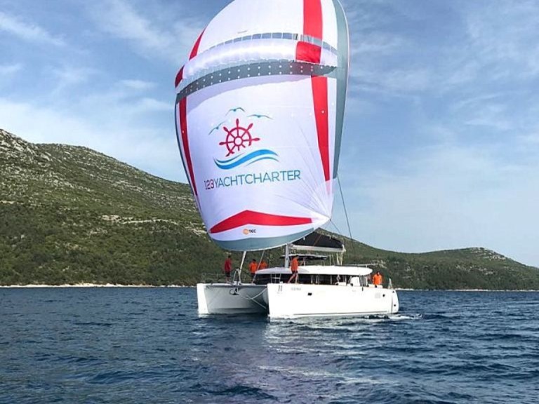 Boat rental Lagoon Lagoon 450 Sport Top in Sukošan on Samboat