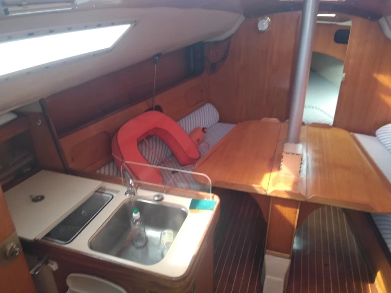 Bareboat Rental Sailboat Bénéteau with a boat licence