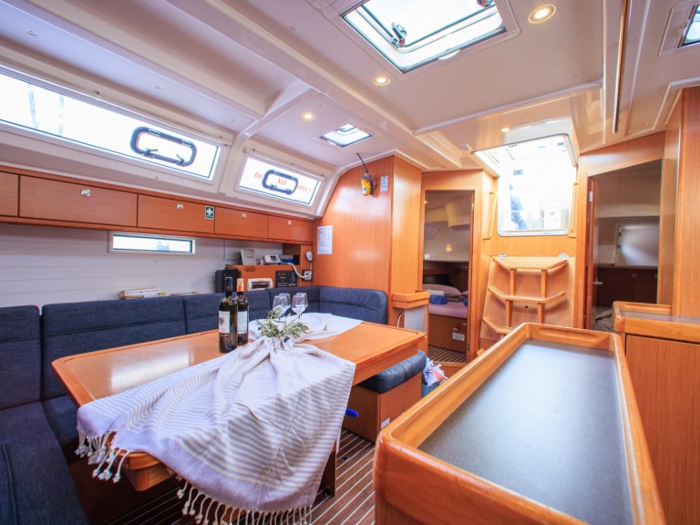Rent a Bavaria Cruiser 46 Alimos