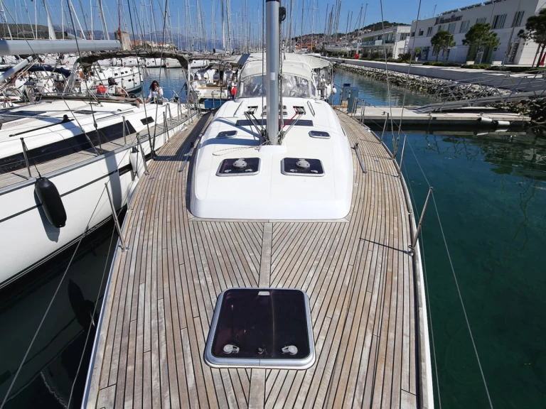 Bénéteau Oceanis 50 Family in Pula on SamBoat