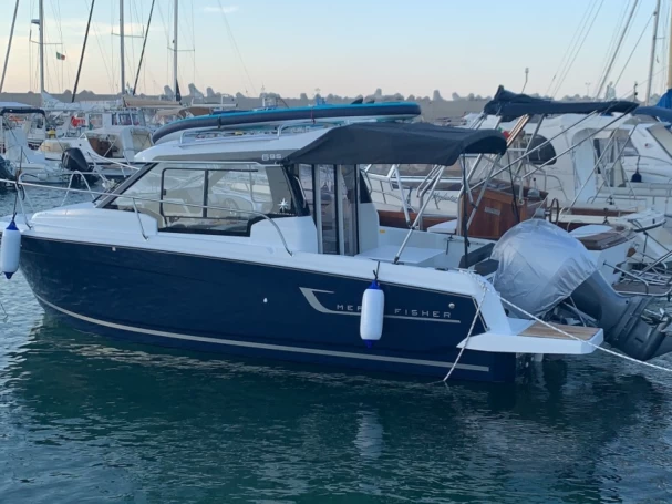 Motorboat rental in El Toro - Jeanneau Merry Fisher 695