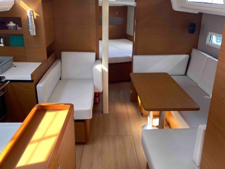 Rent a Jeanneau Sun Odyssey 410 Castellammare di Stabia