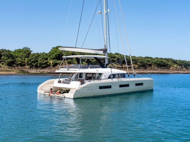 Yacht charter Alimos cheap Lagoon Sixty 5