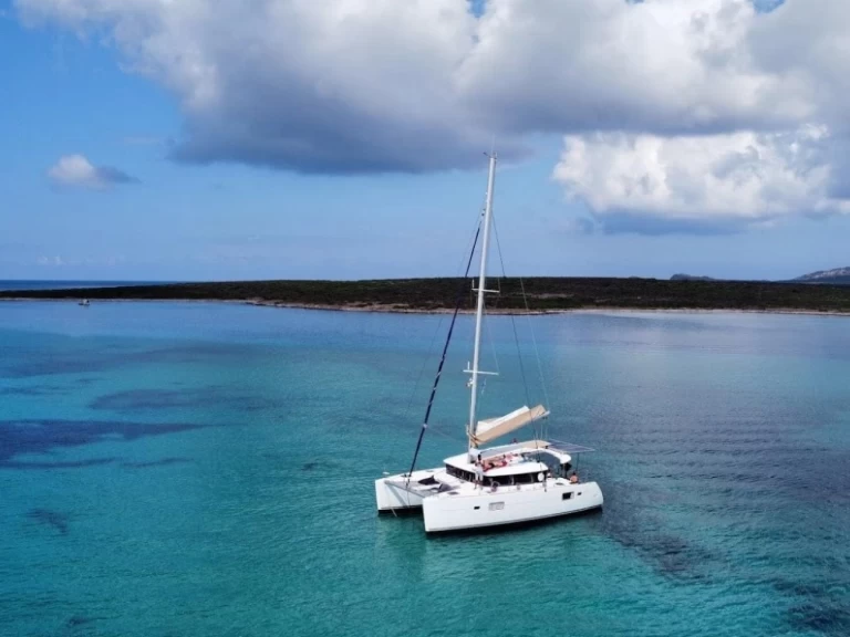 Catamaran rental in Marigot - Lagoon Lagoon 400