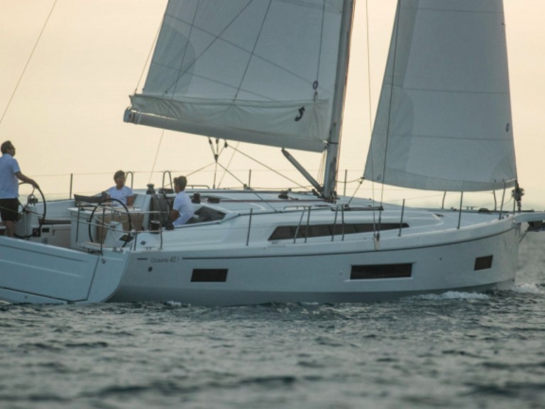 Rent a OCEANIS 40.1 OCEANIS 40.1 Arzon