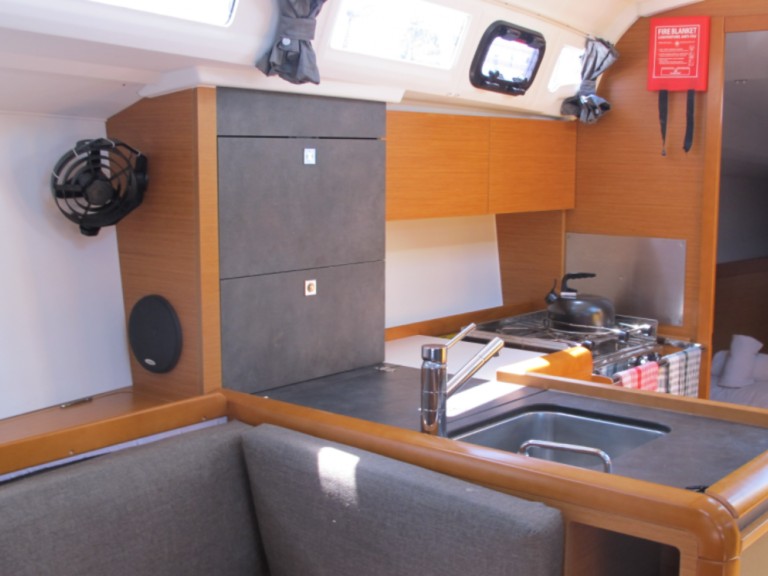 Bareboat Rental Sailboat Jeanneau with a boat licence