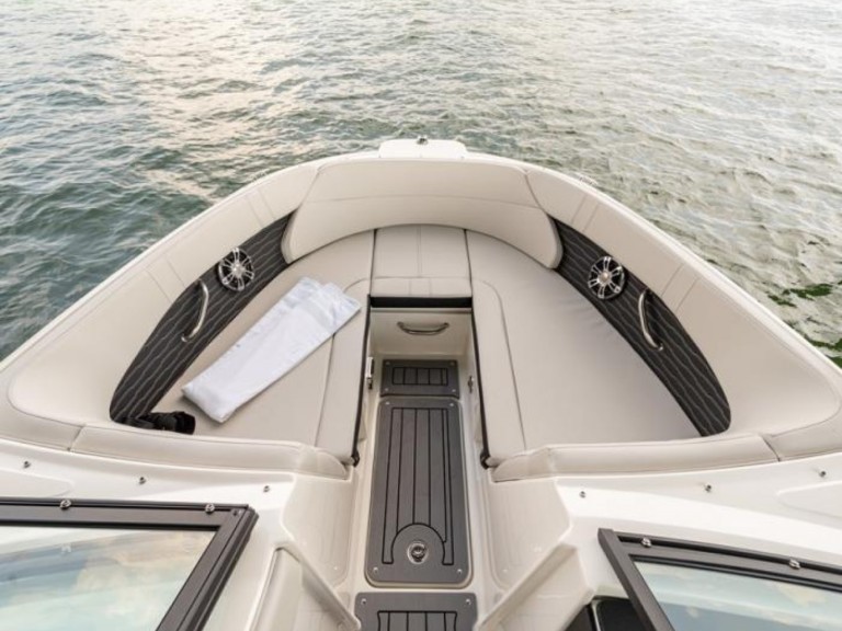 Bénéteau Oceanis 37 in Saint-Raphaël on SamBoat