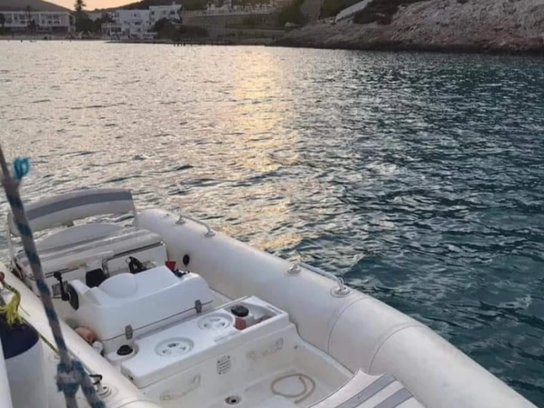 RIB rental in Ibiza Town - Zodiac Pro Jet 420