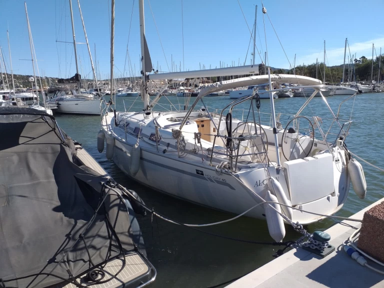 Bavaria Bavaria 40 Cruiser in Toulon on SamBoat