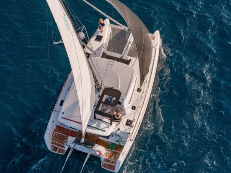 Boat rental Lagoon Lagoon 40 in Raiatea on Samboat