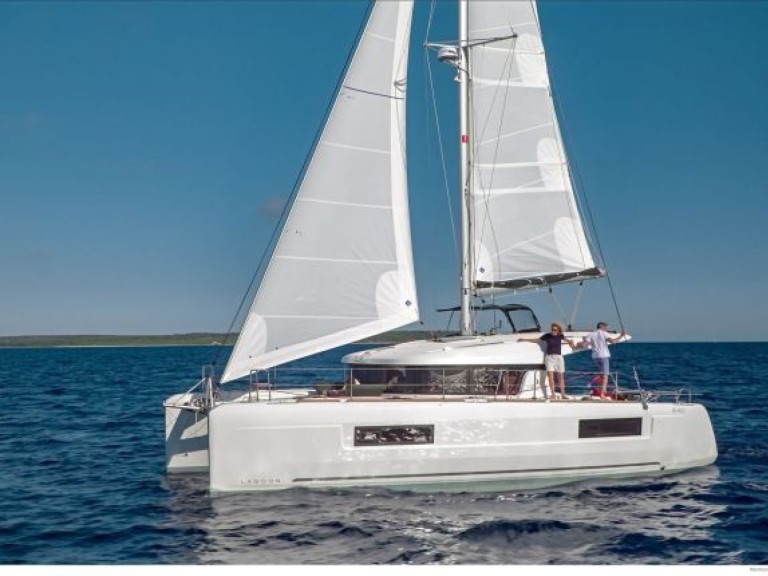 Yacht charter Šibenik cheap Lagoon 40