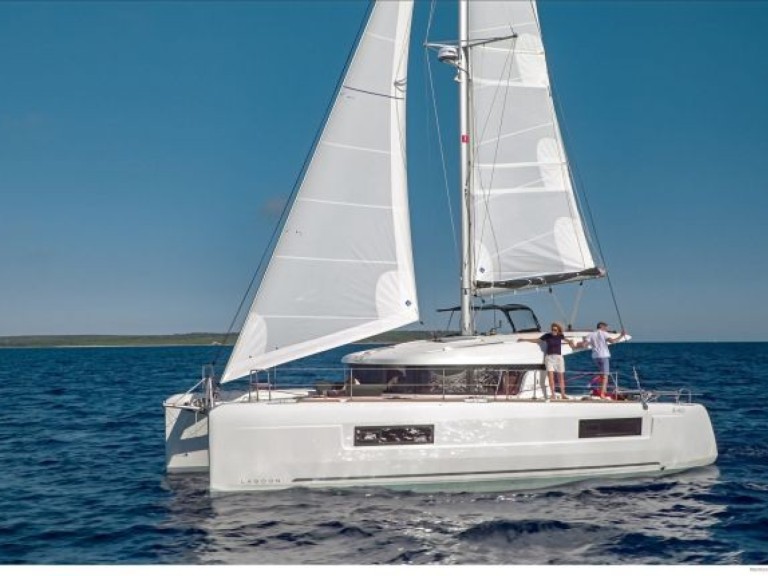 Yacht charter Mandalina Marina cheap Lagoon 40