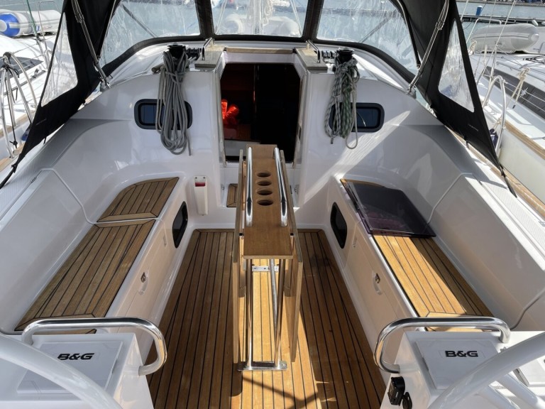 Sailboat for rent Pula at the best price