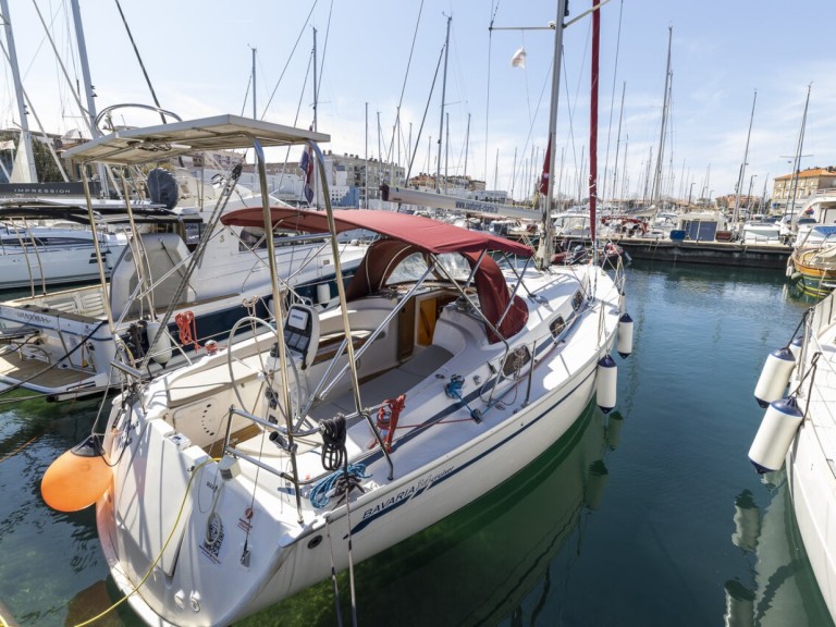 Yacht charter Marina Tankerkomerc cheap Bavaria 34 Cruiser - 2 cab.