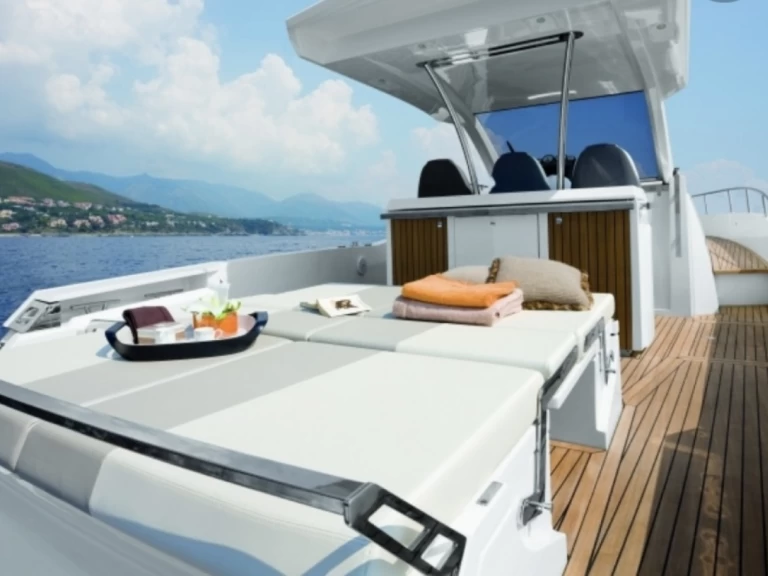 Motorboat for rent Sorrento at the best price
