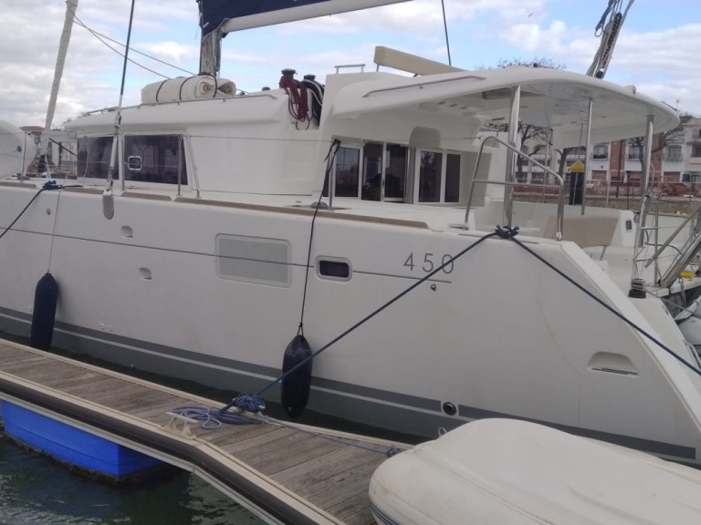Lagoon Lagoon 450 charter bareboat or captained in  Ayamonte