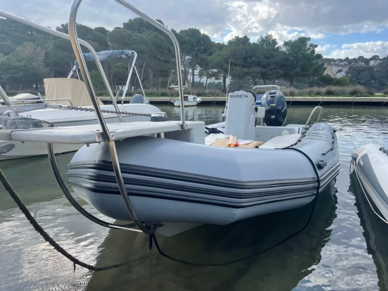Rent a Zodiac Zodiac pro Cala Galdana