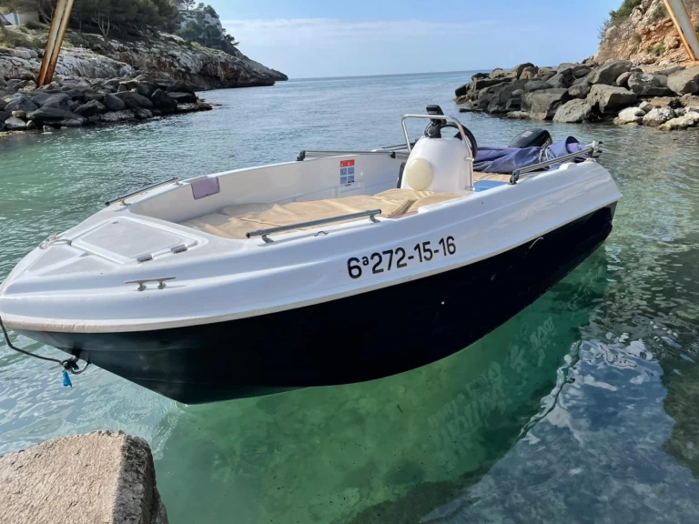 Boat rental Compass Compass 400 GT in Cala Galdana on Samboat