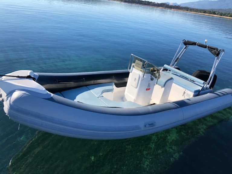 Rent a Master Master 660 OPEN Porto-Vecchio
