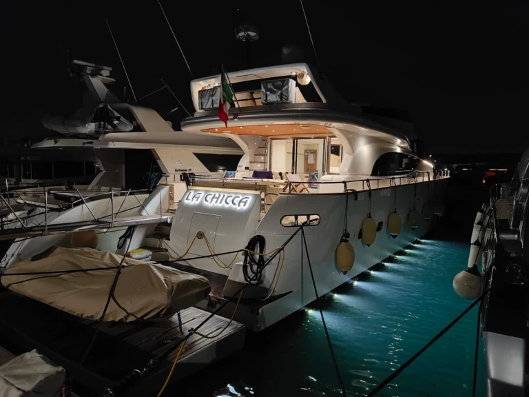 Rent a Benetti Benetti 72 Salerno