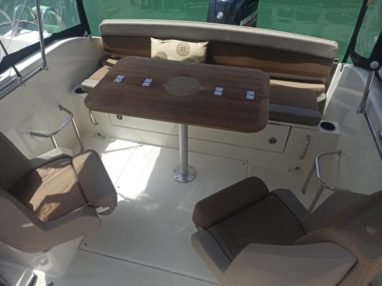 Rent a Quicksilver 605 CRUISER Puerto Marina Benalmadena