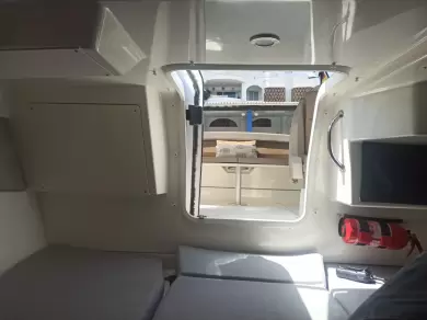 Motorboat rental in Puerto Marina Benalmadena - Quicksilver 605 CRUISER