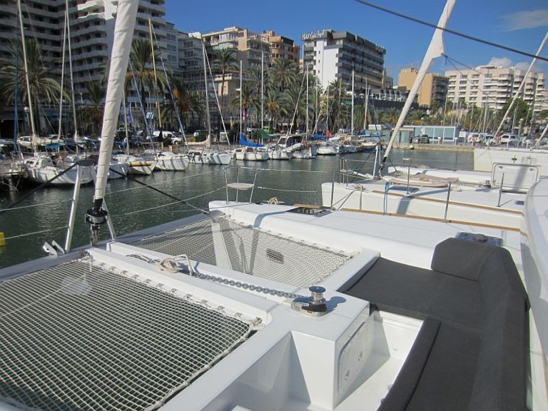 Yacht charter Palma de Mallorca cheap Lagoon 450