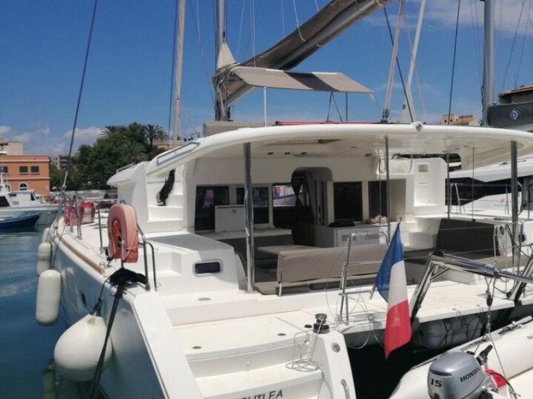 Lagoon Lagoon 450 in Palma de Mallorca on SamBoat