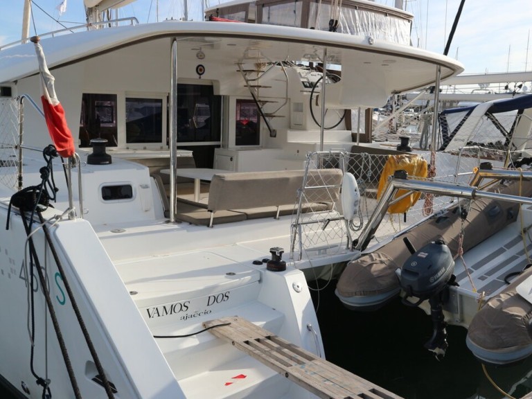 Lagoon Lagoon 450 Sport Top in Palma de Mallorca on SamBoat