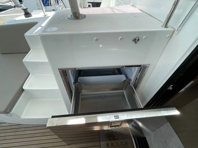 Catamaran for rent Road Town at the best price