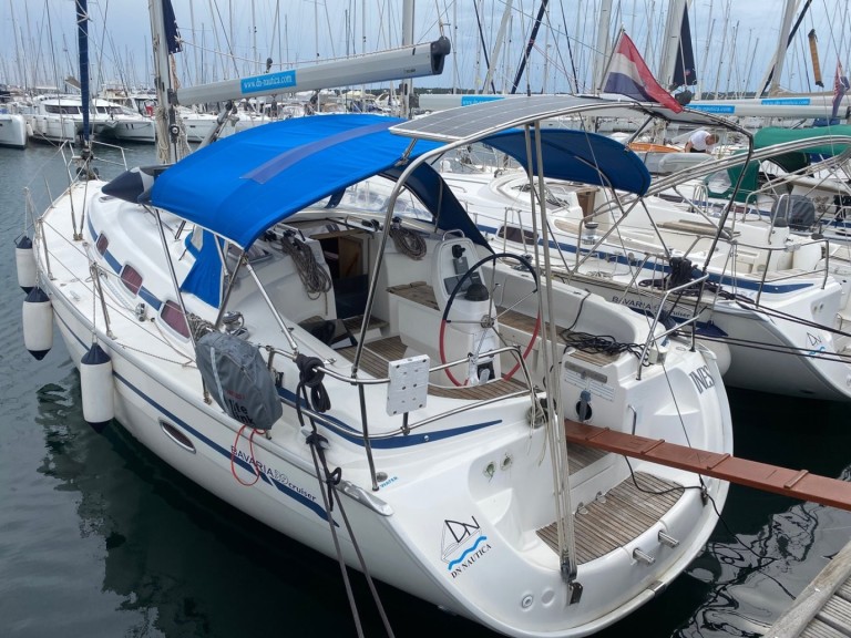 Boat rental Bavaria Bavaria 39 Cruiser in Marina Punat on Samboat