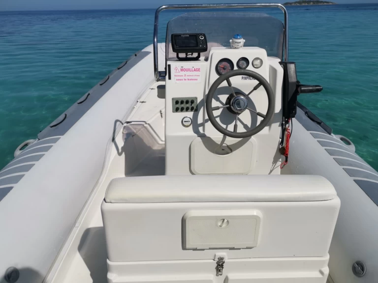 Lomac Lomac 600 IN in Porto-Vecchio on SamBoat