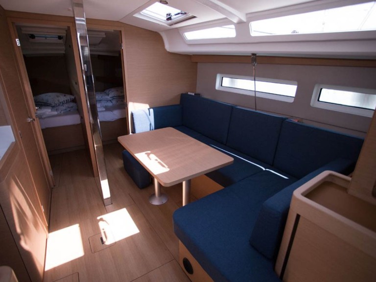 Sailboat for rent Palma de Mallorca at the best price