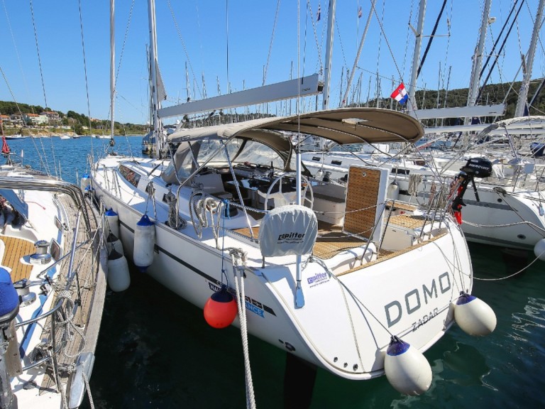 Rent a Bavaria Cruiser 56 Marina Veruda